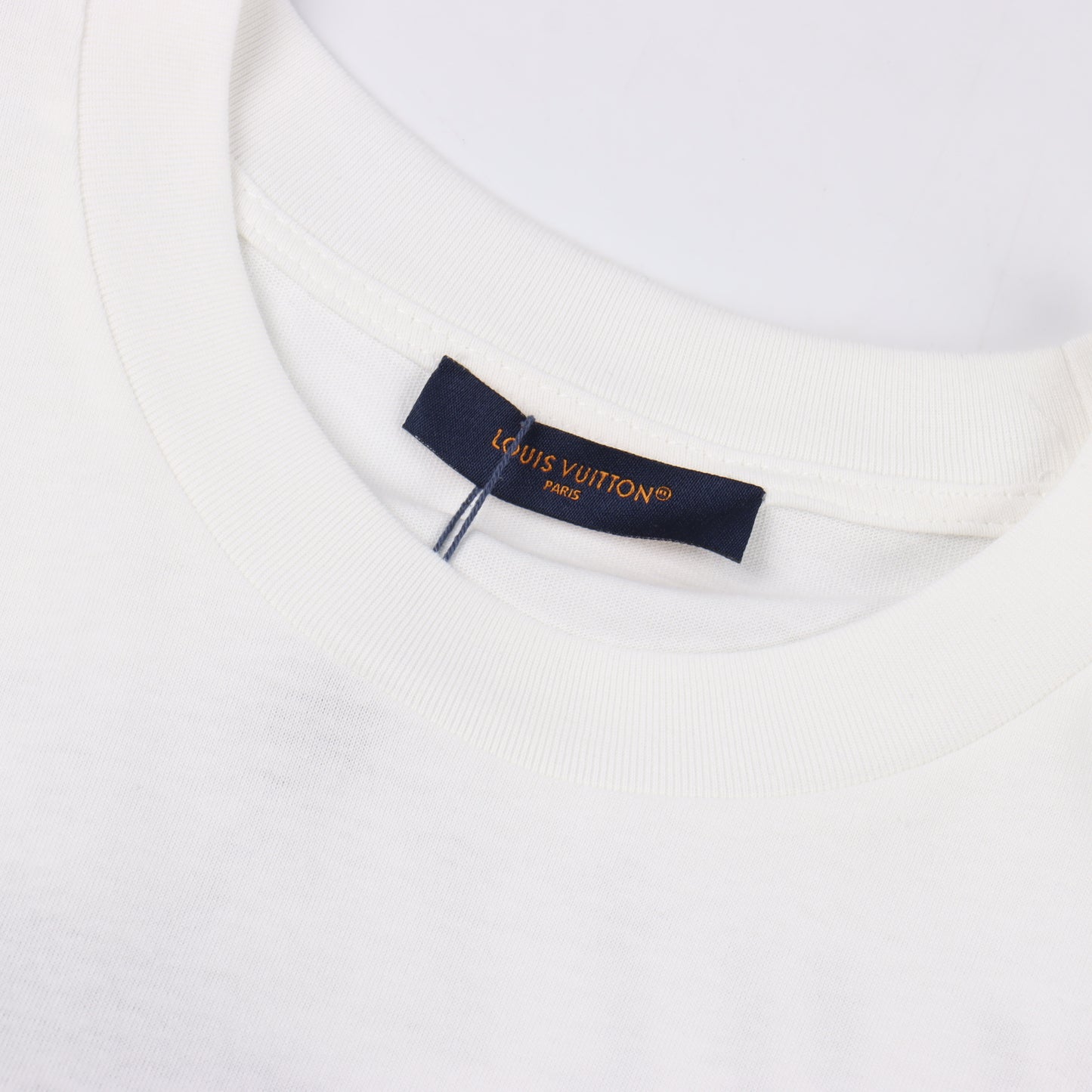 LOUIS VUITTON T-SHIRT - SUPER CLONE