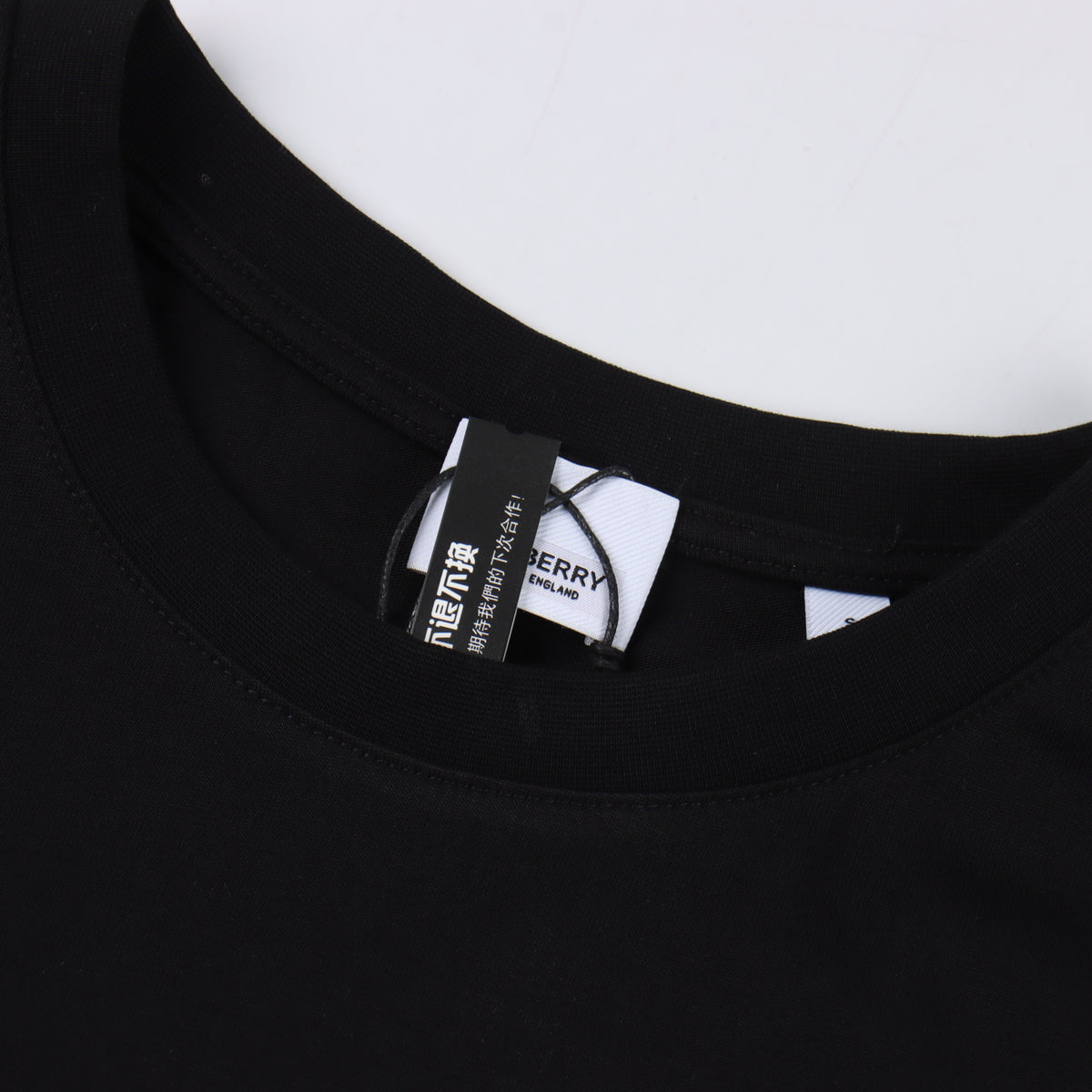 BURBERRY T-SHIRT - SUPER CLONE