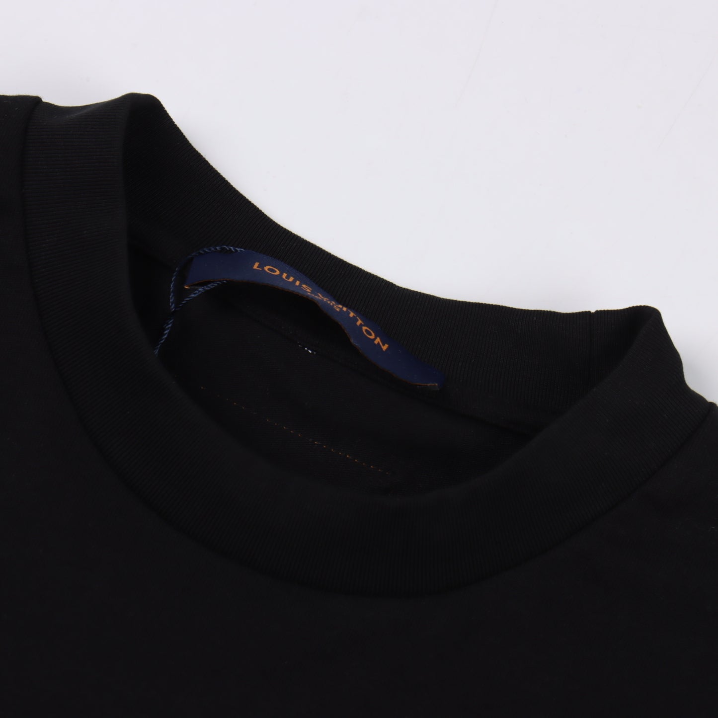 LOUIS VUITTON T-SHIRT - SUPER CLONE