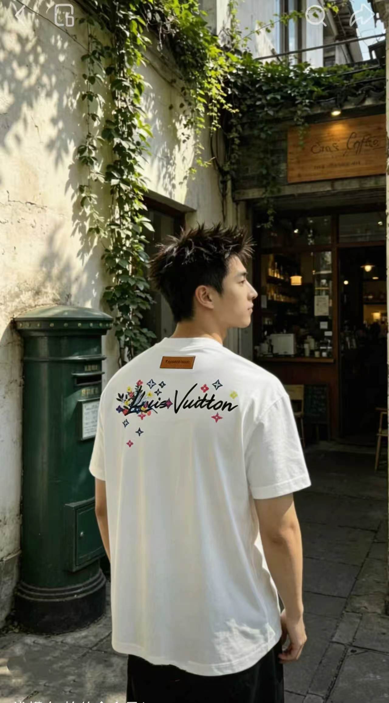 LOUIS VUITTON T-SHIRT - SUPER CLONE
