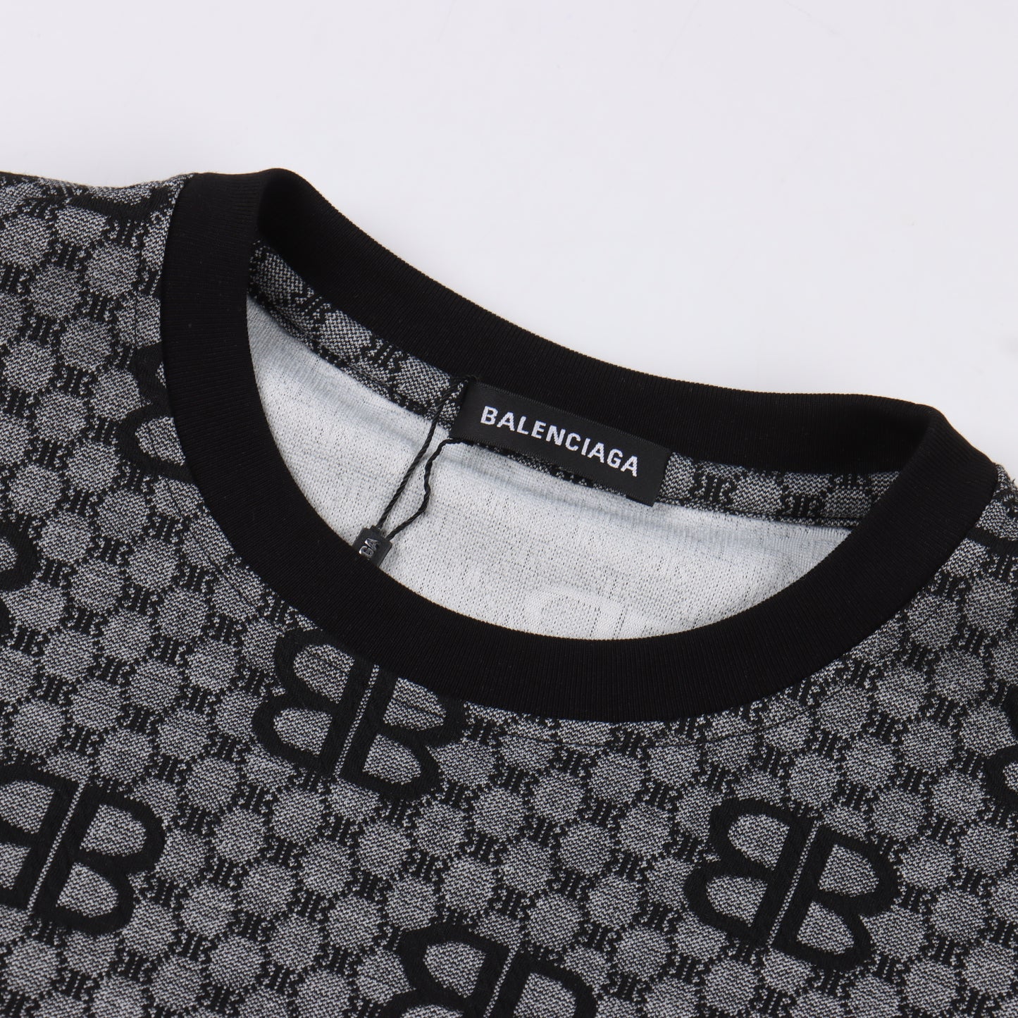 BALENCIAGA T-SHIRT - SUPER CLONE