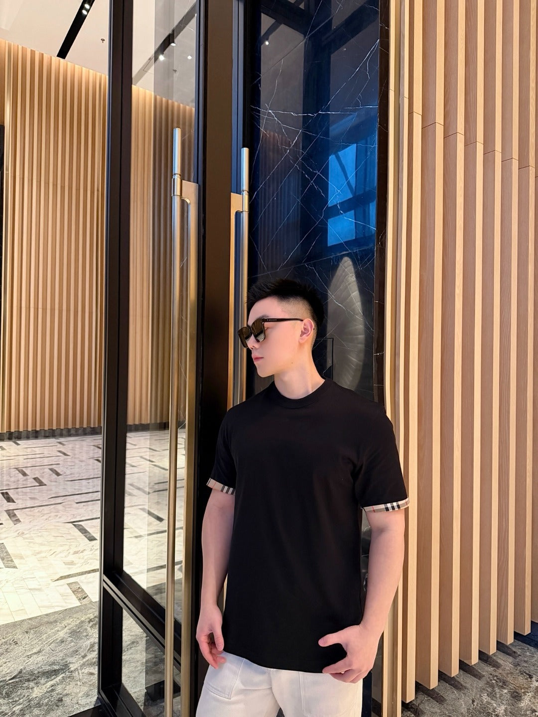 BURBERRY T-SHIRT - SUPER CLONE