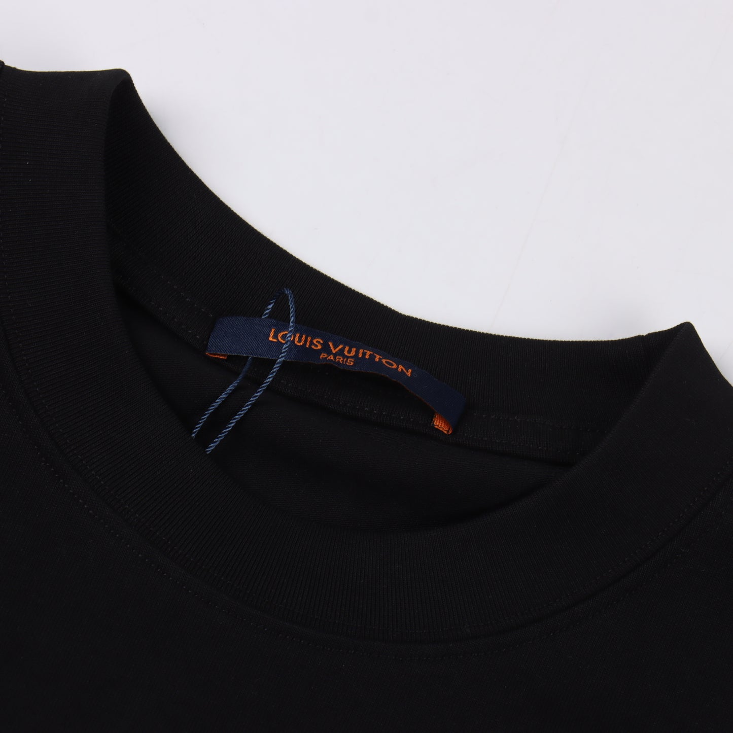 LOUIS VUITTON T-SHIRT - SUPER CLONE