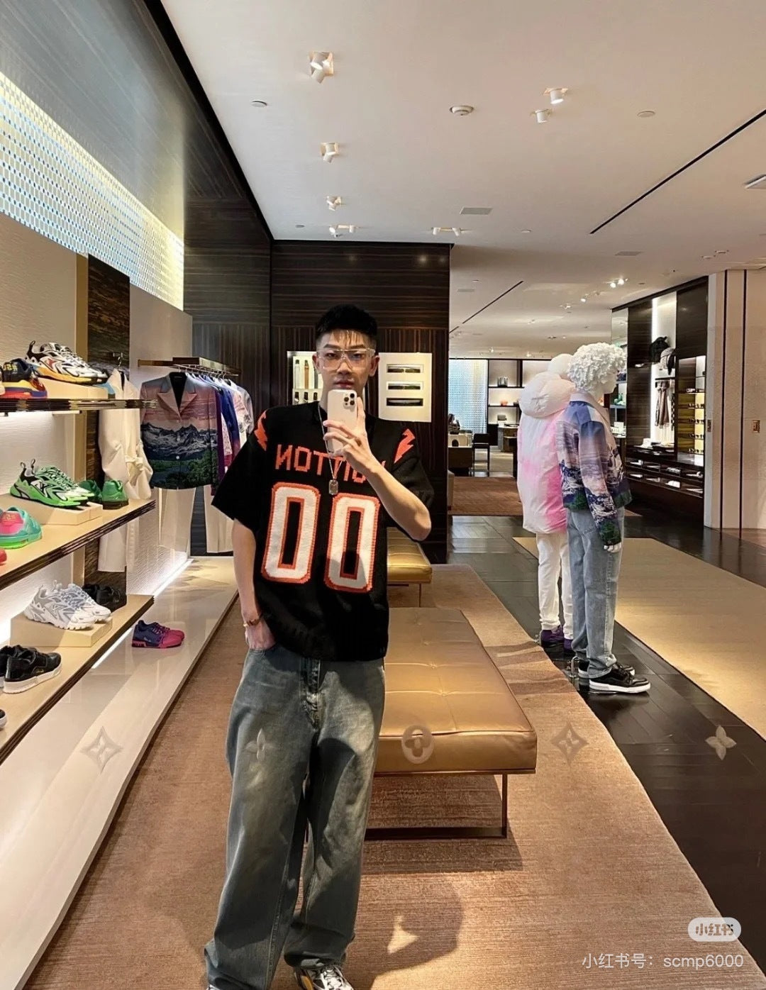 LOUIS VUITTON T-SHIRT - SUPER CLONE