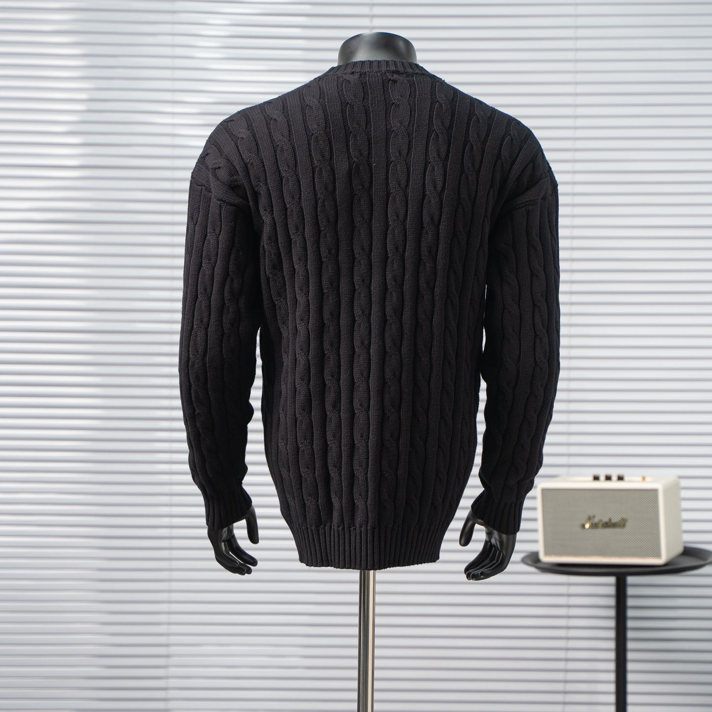 PRADA CABLE KNIT LOGO CREW NECK SWEATER– 1:1 HIGH END