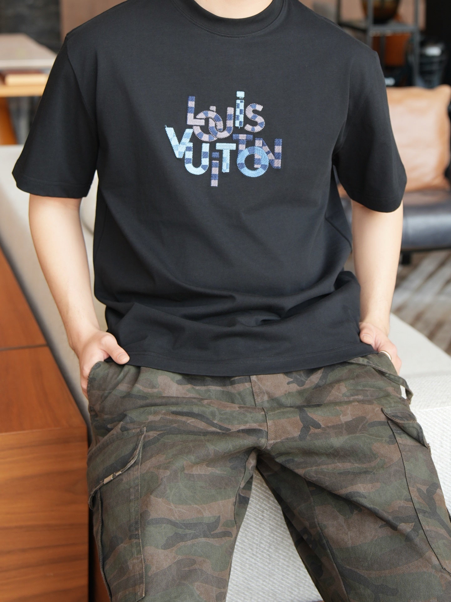 LOUIS VUITTON T-SHIRT - SUPER CLONE