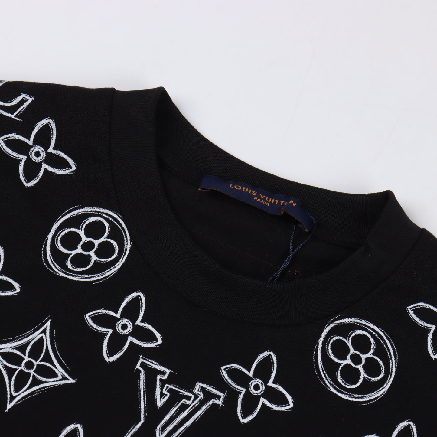 LOUIS VUITTON T-SHIRT - SUPER CLONE