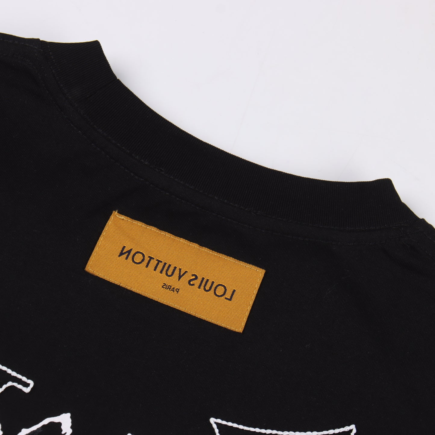LOUIS VUITTON T-SHIRT - SUPER CLONE