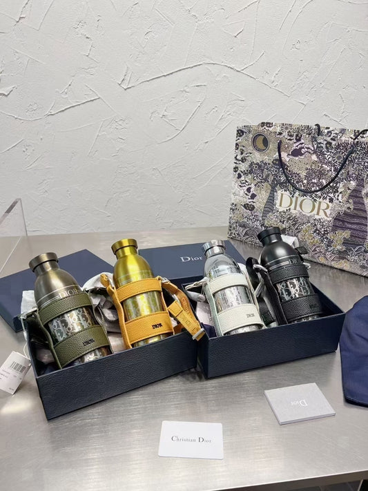 Dior Bottle 500ML (4 Farben) – mit Box (Kopie)