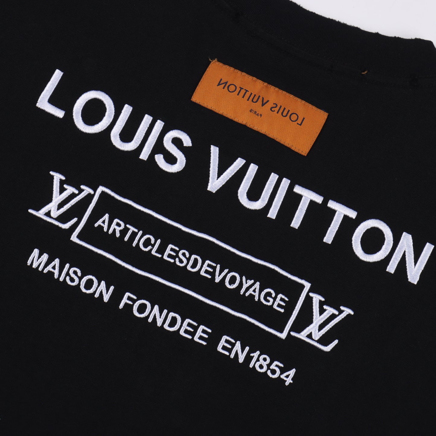 LOUIS VUITTON T-SHIRT - SUPER CLONE