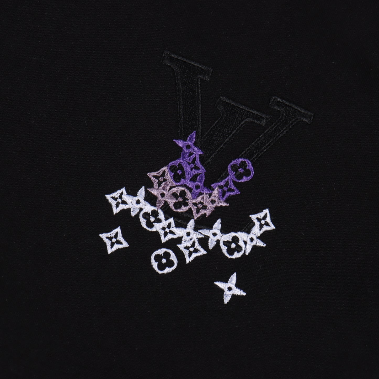 LOUIS VUITTON T-SHIRT - SUPER CLONE