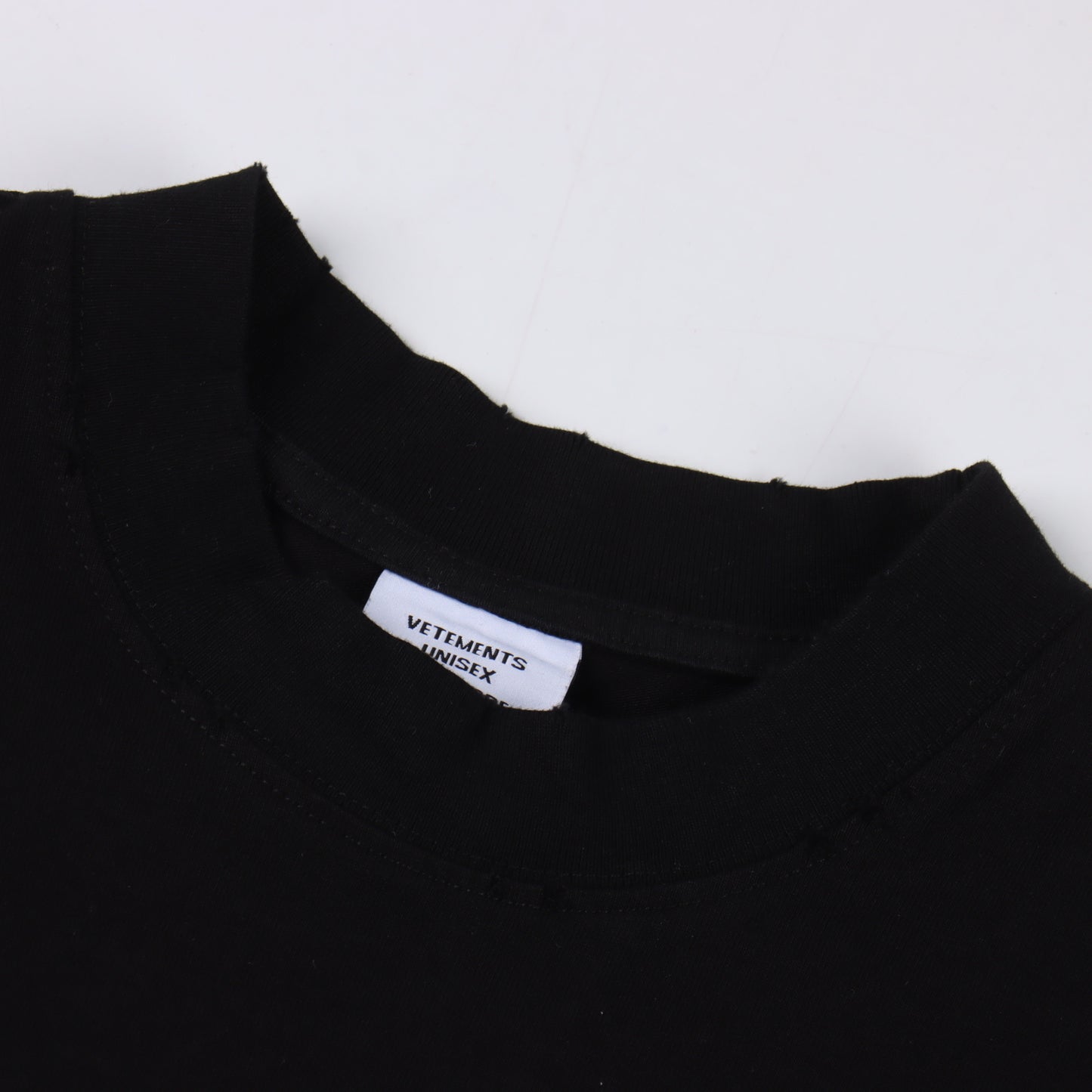 VETEMENTS T-SHIRT - SUPER CLONE