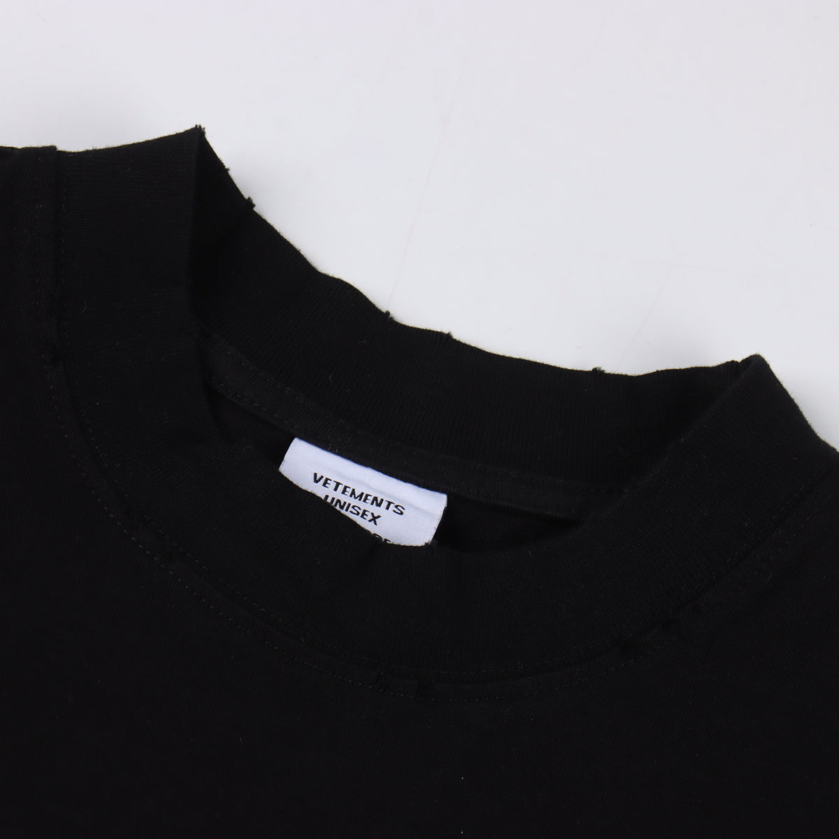 VETEMENTS T-SHIRT - SUPER CLONE