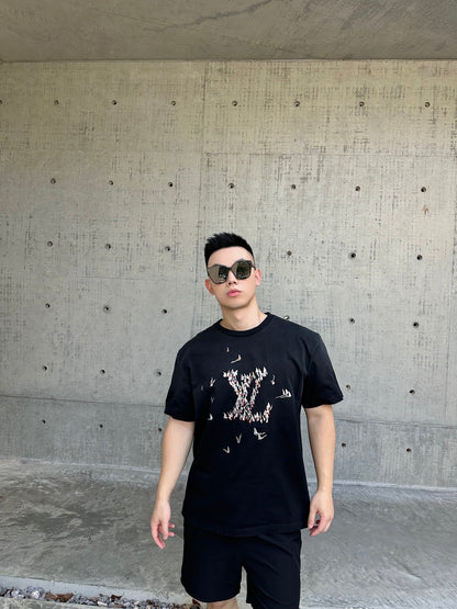 LOUIS VUITTON T-SHIRT - SUPER CLONE