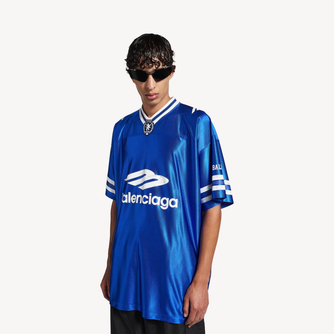 BALENCIAGA FOOTBALL V-NECK T-SHIRT - 1:1 HIGH END