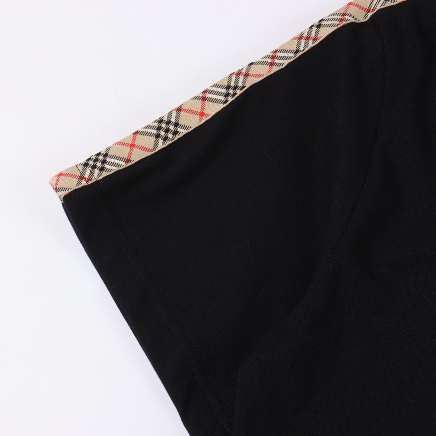 BURBERRY T-SHIRT - SUPER CLONE