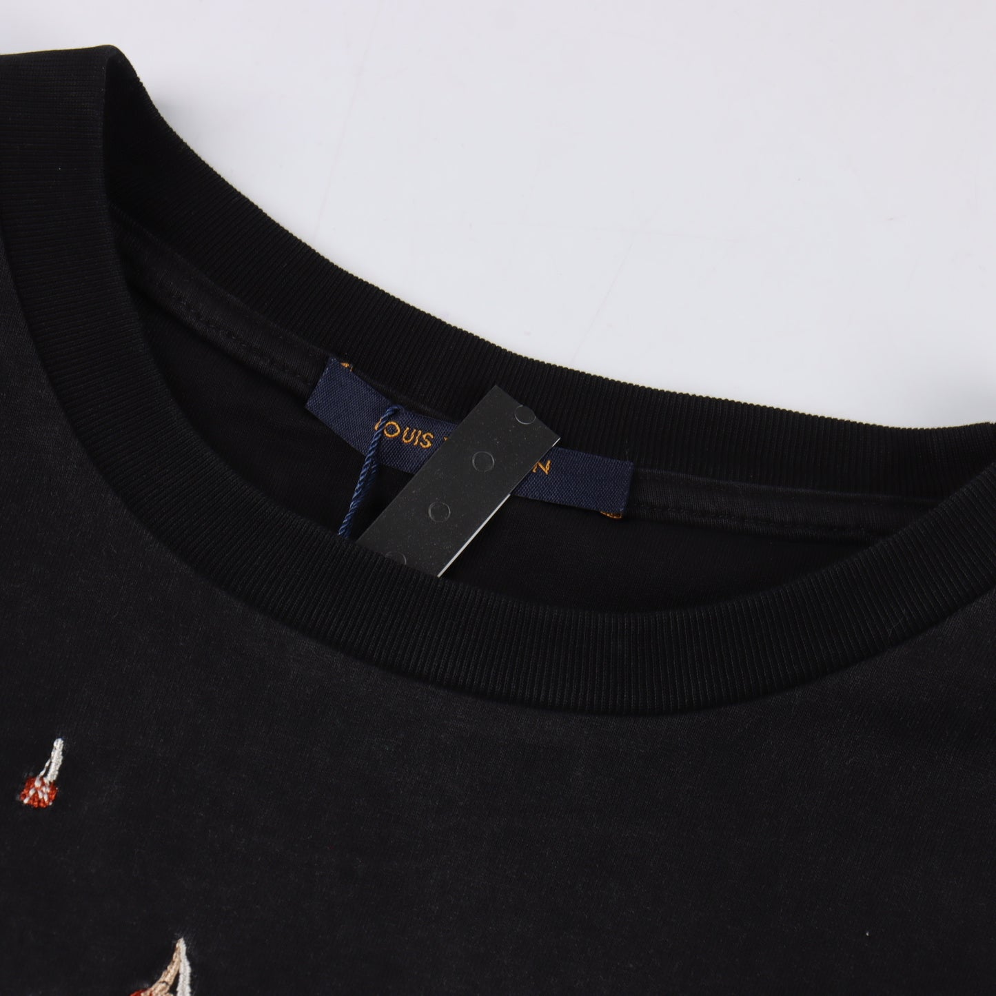 LOUIS VUITTON T-SHIRT - SUPER CLONE
