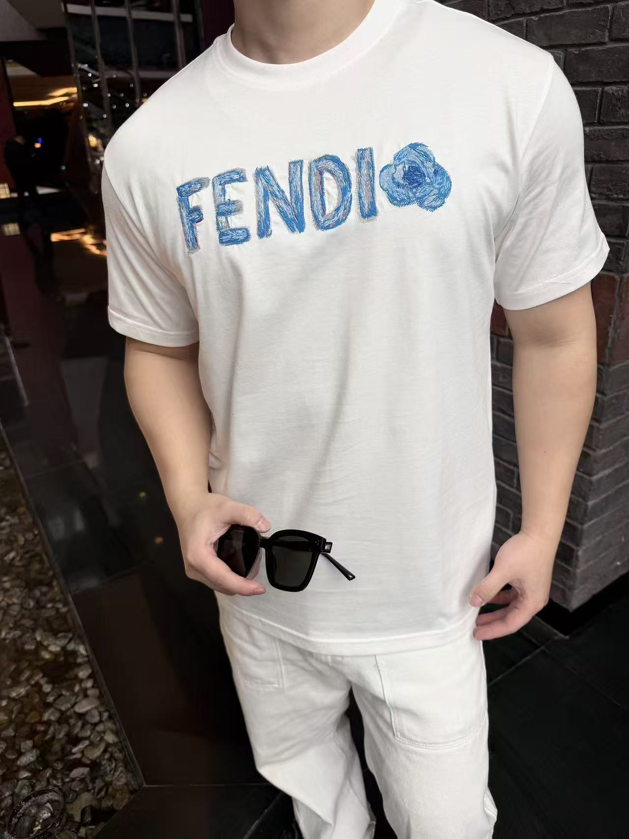 FENDI T-SHIRT - SUPER CLONE