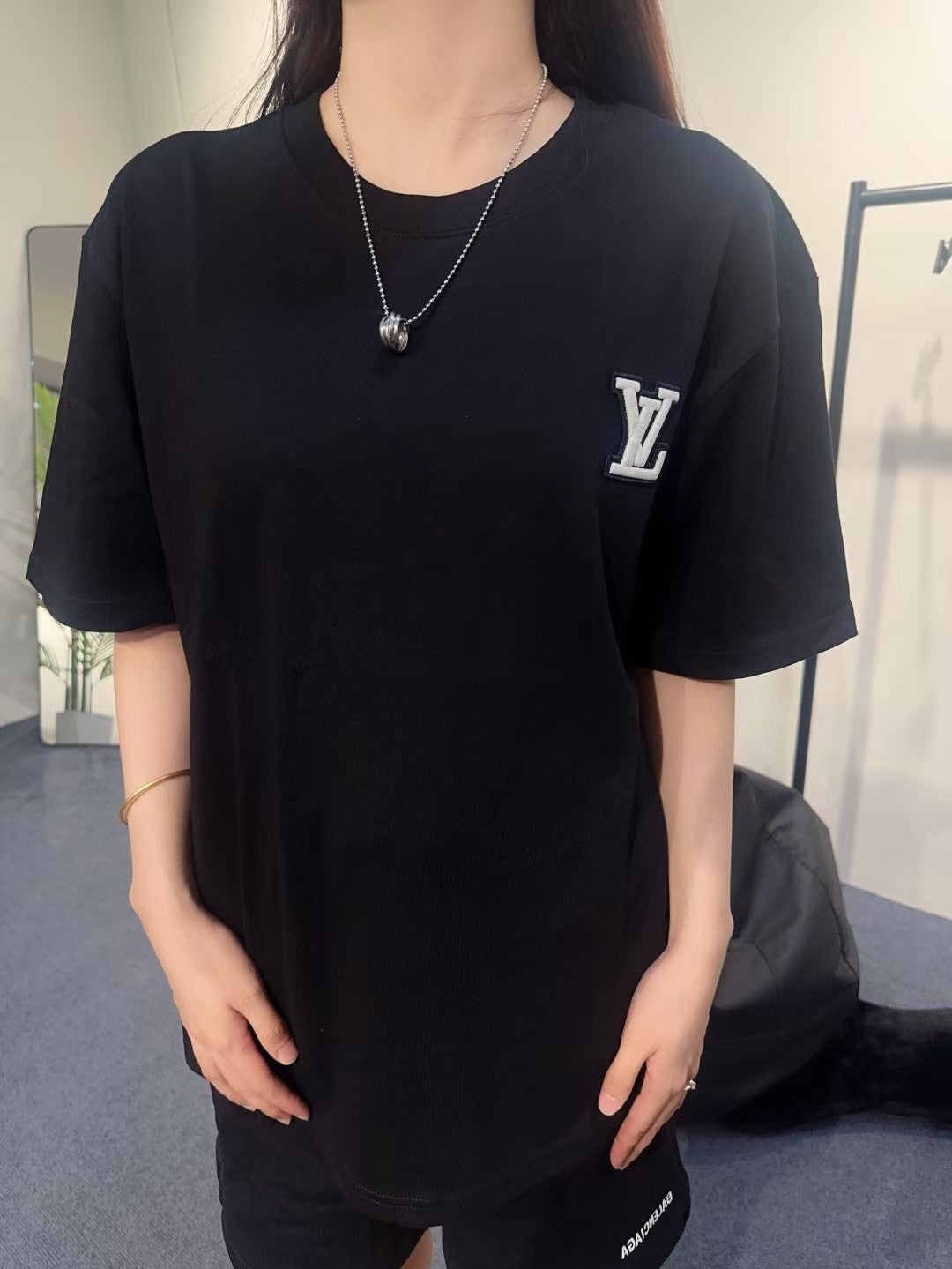 LOUIS VUITTON T-SHIRT - SUPER CLONE