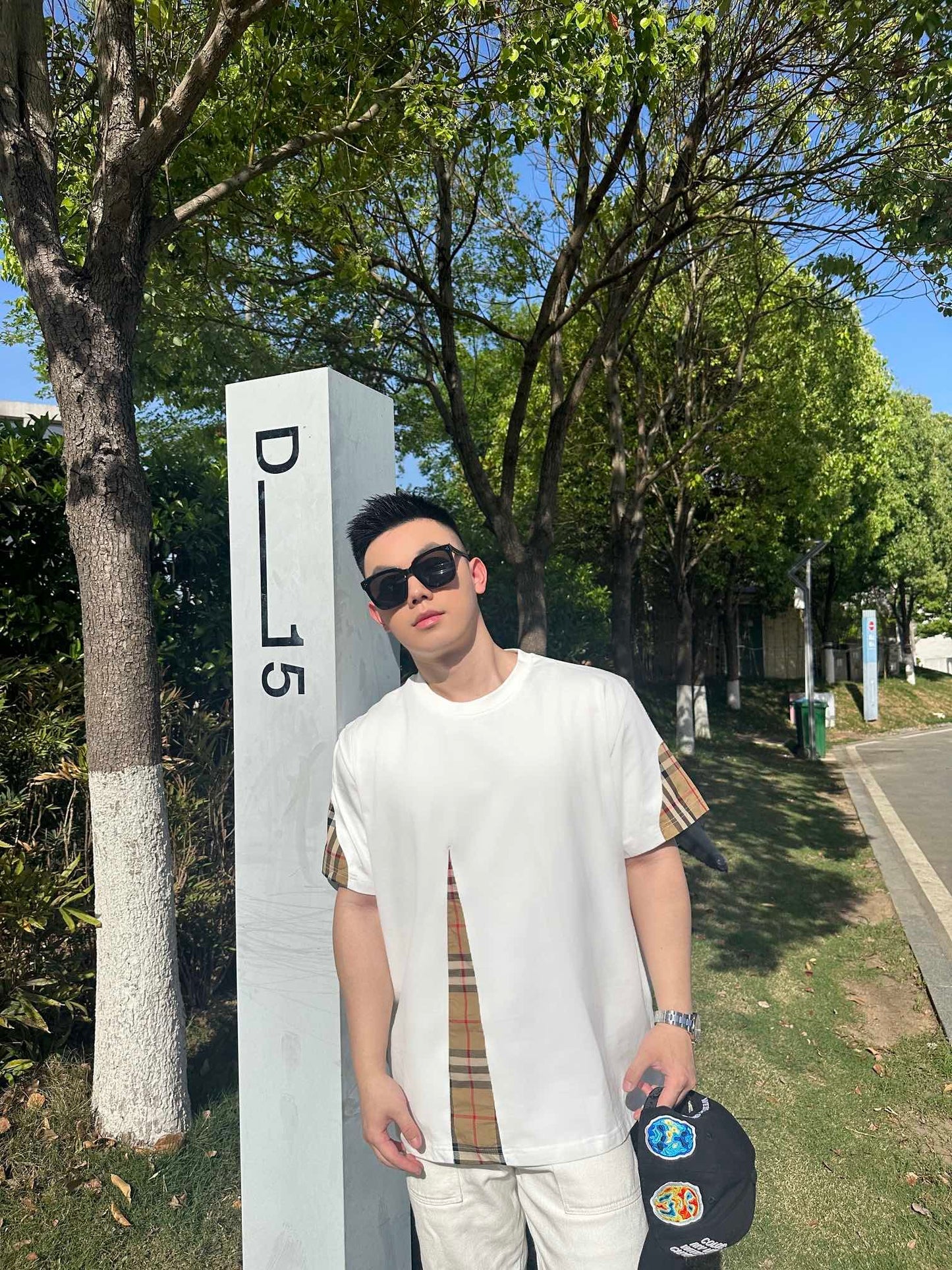 BURBERRY T-SHIRT - SUPER CLONE