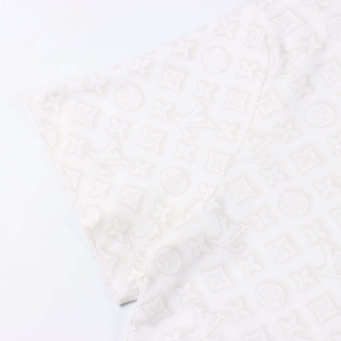 LOUIS VUITTON T-SHIRT - SUPER CLONE