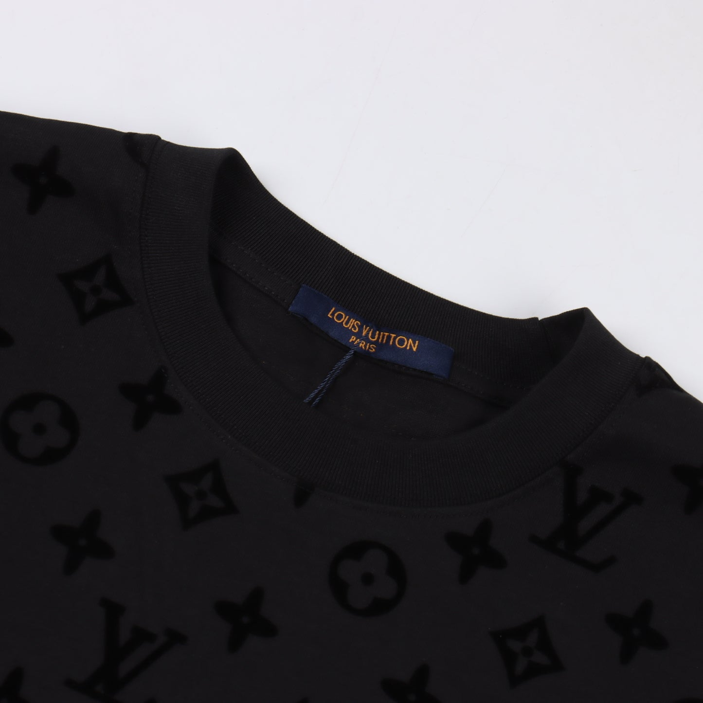 LOUIS VUITTON T-SHIRT - SUPER CLONE