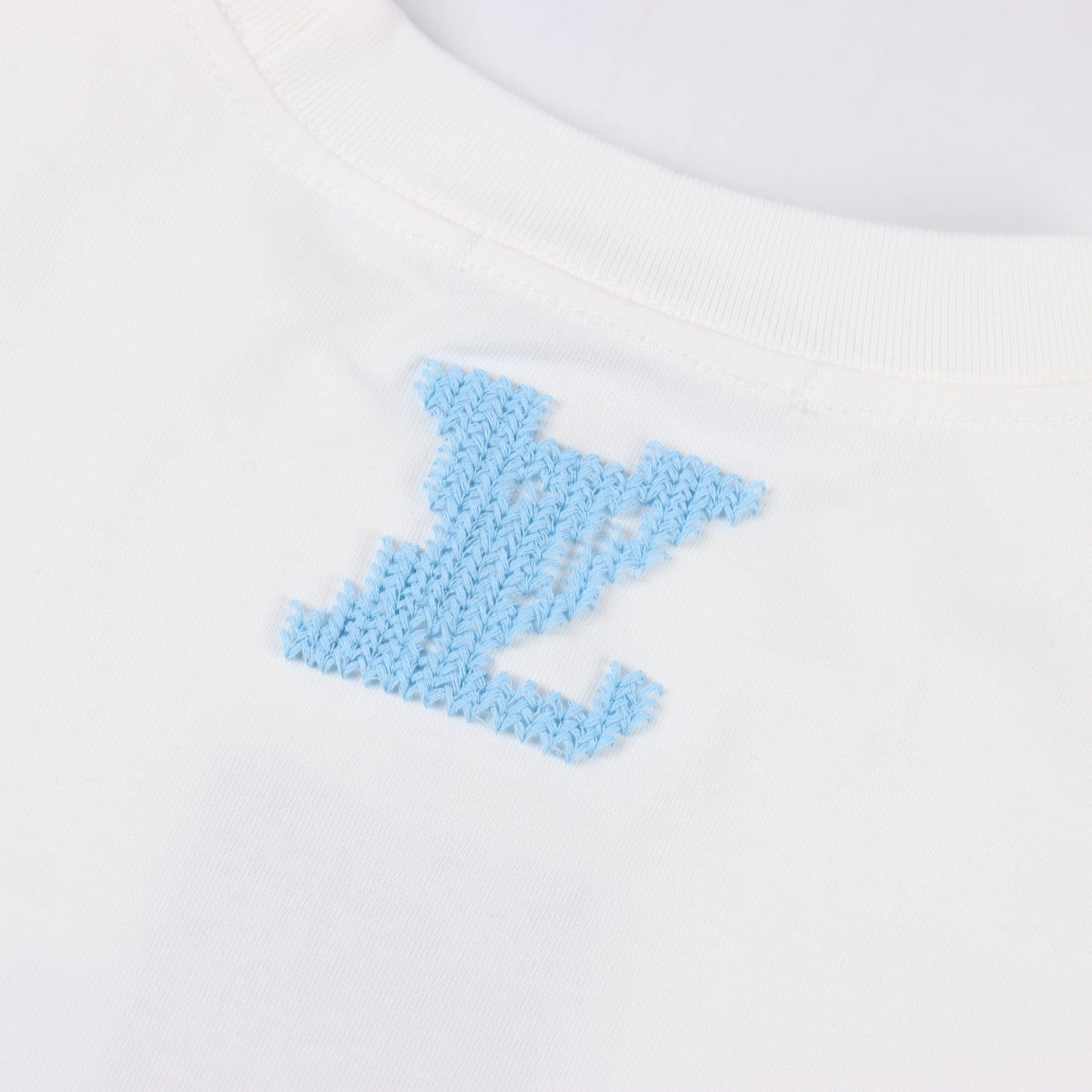 LOUIS VUITTON T-SHIRT - SUPER CLONE
