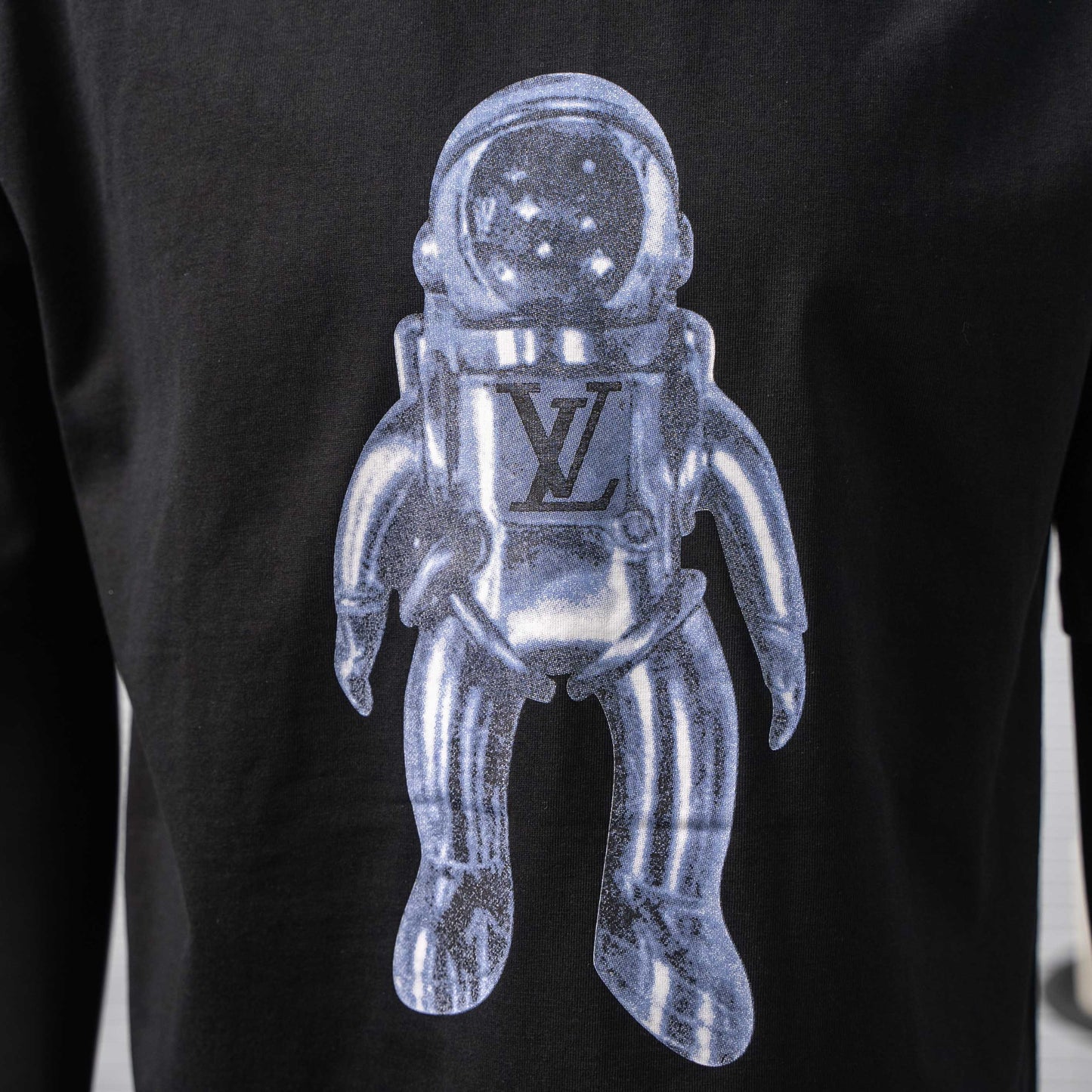 LOUIS VUITTON TRAVELLER ROBOT T-SHIRT – 1:1 HIGH END