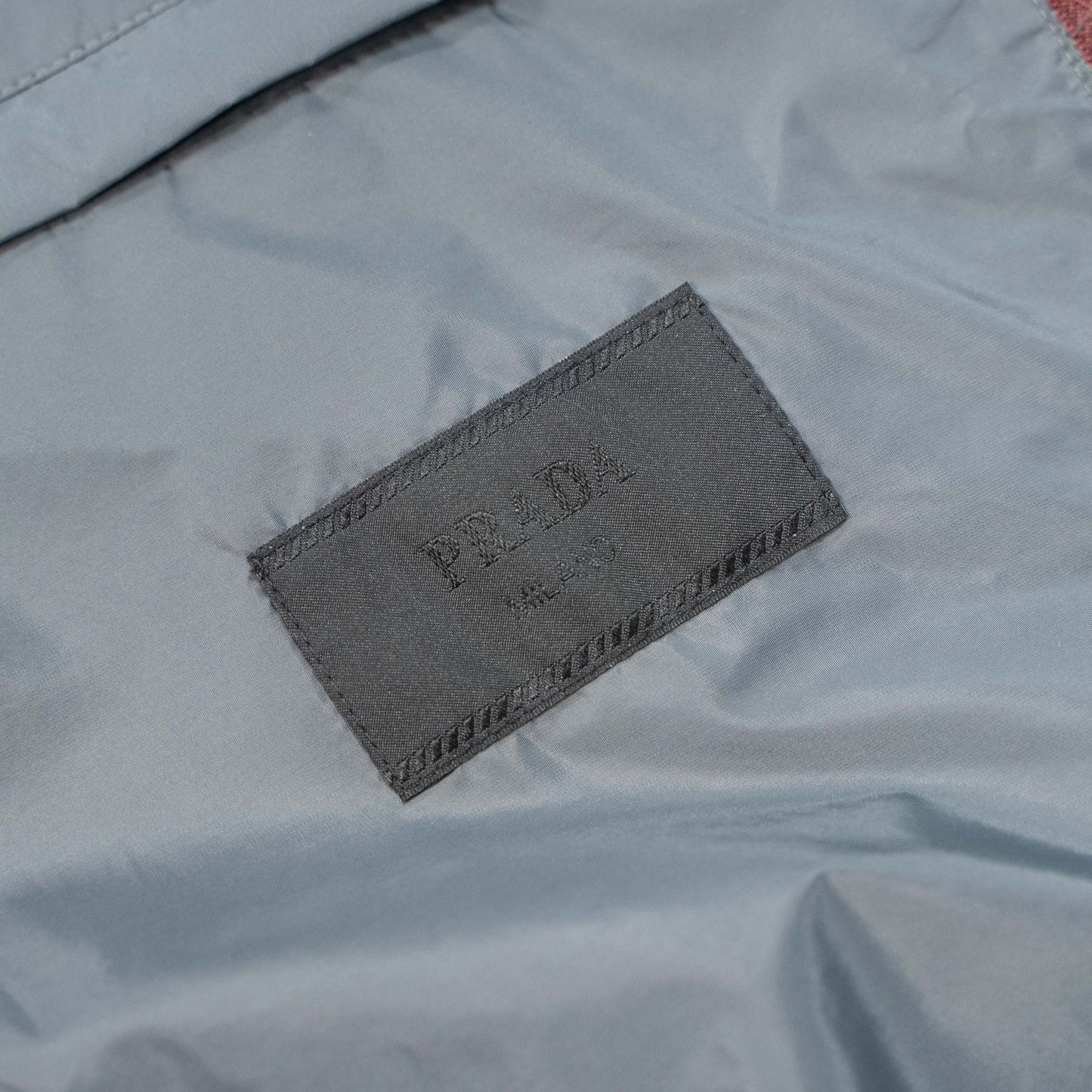 PRADA CONTRAST PIPING STAND COLLAR ZIPPER JACKET– 1:1 HIGH END