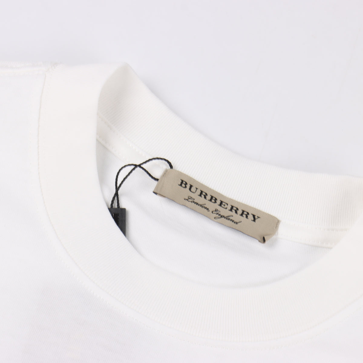 BURBERRY T-SHIRT - SUPER CLONE