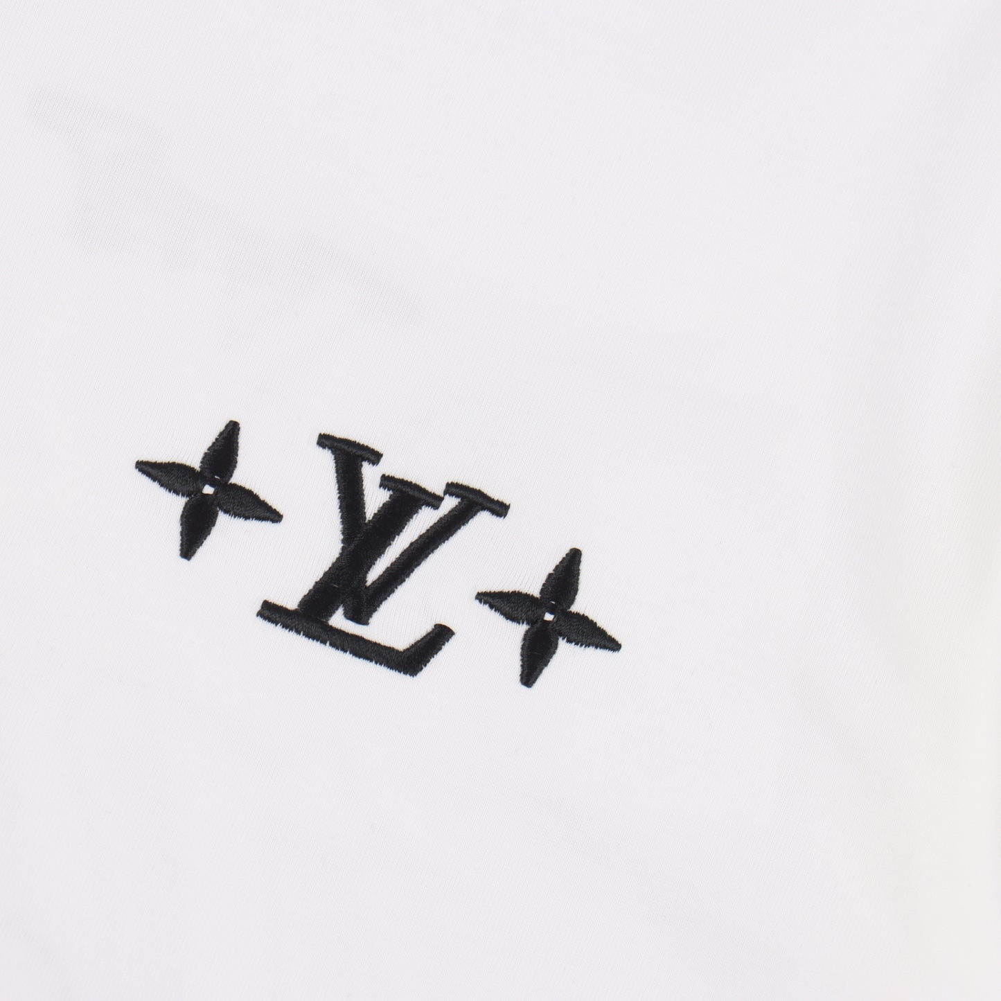 LOUIS VUITTON T-SHIRT - SUPER CLONE