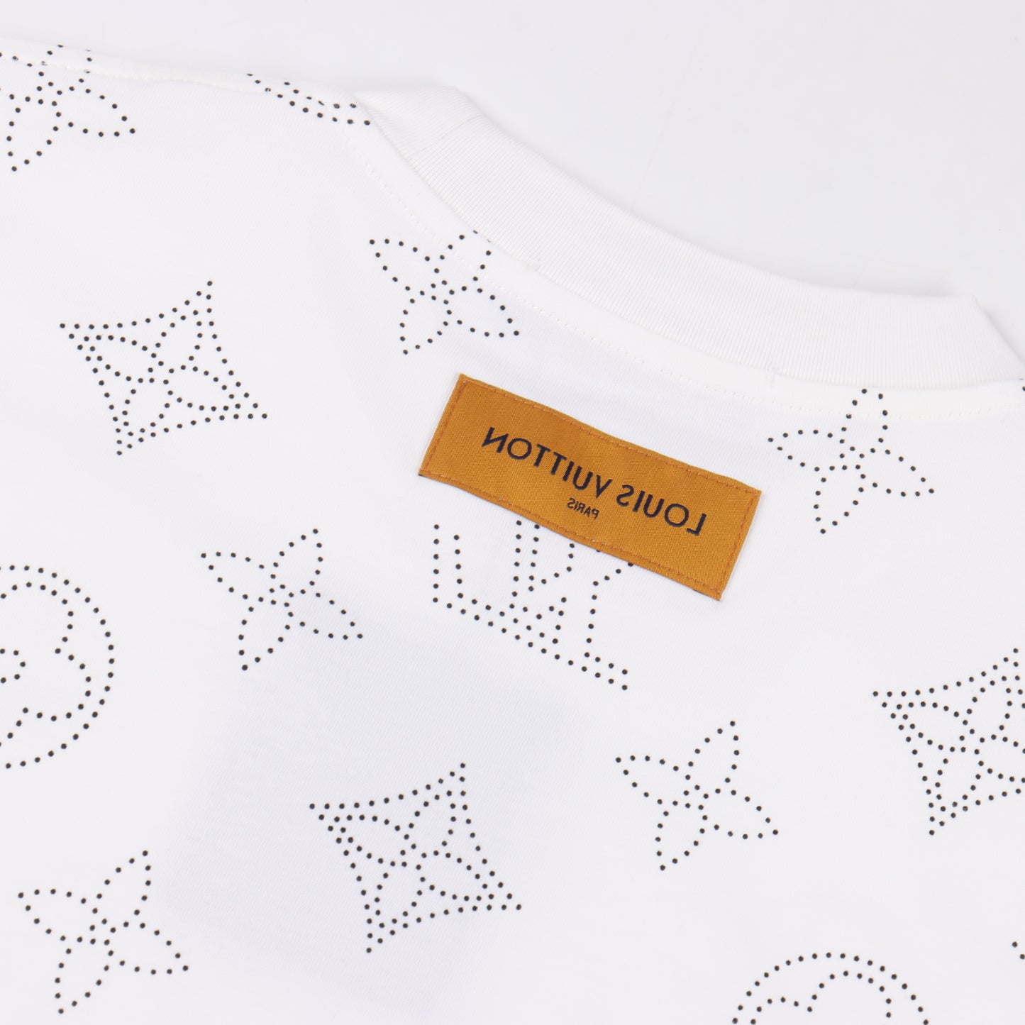 LOUIS VUITTON T-SHIRT - SUPER CLONE