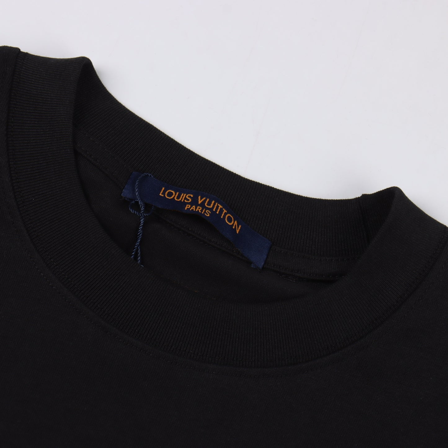 LOUIS VUITTON T-SHIRT - SUPER CLONE