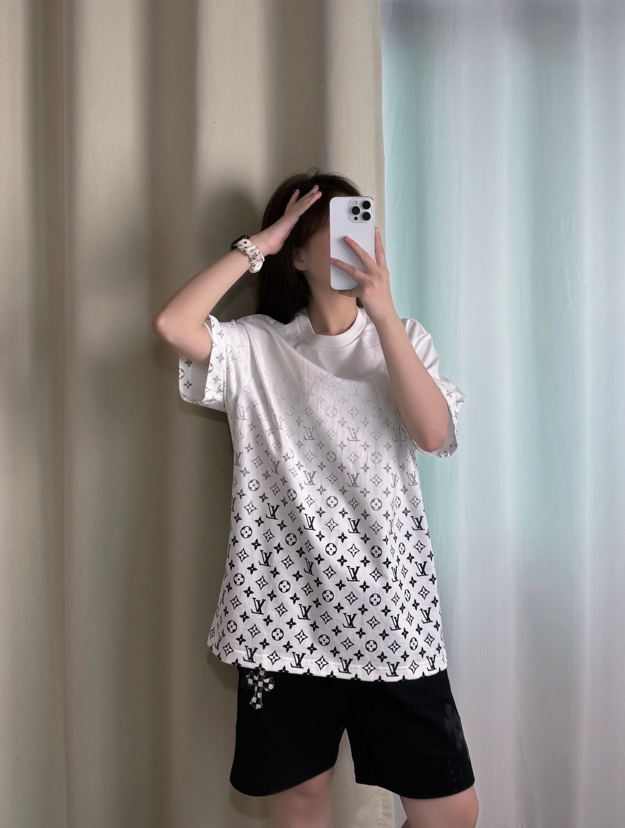 LOUIS VUITTON T-SHIRT - SUPER CLONE