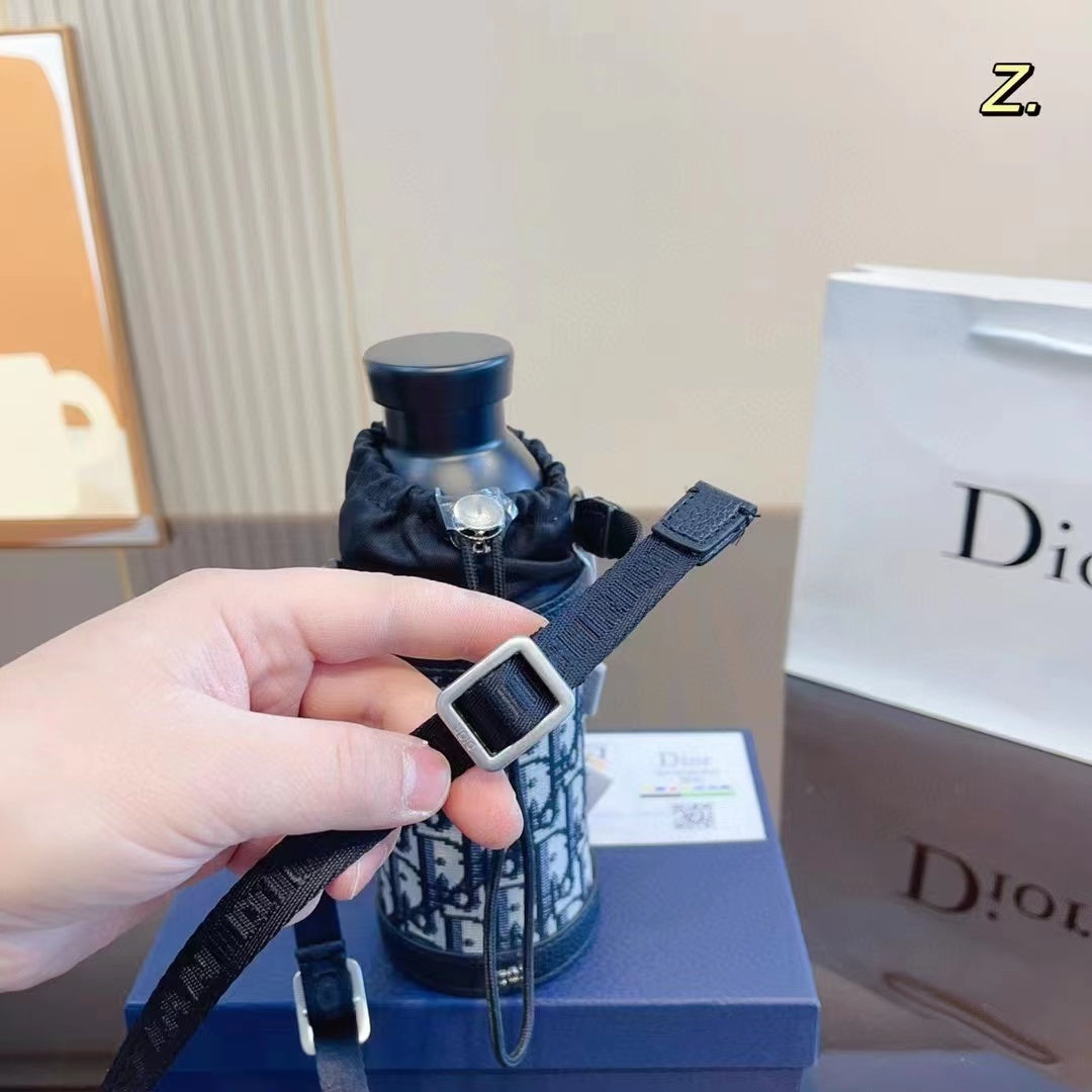 Dior Bottle 500ML (2 Farben) – mit Box