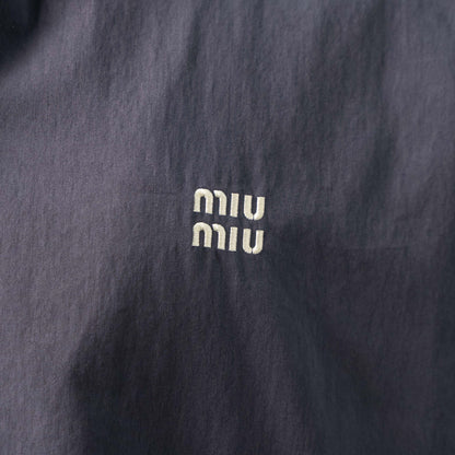 MIU MIU EMBROIDERED LOGO SNAP-BUTTON CASUAL JACKET– 1:1 HIGH END