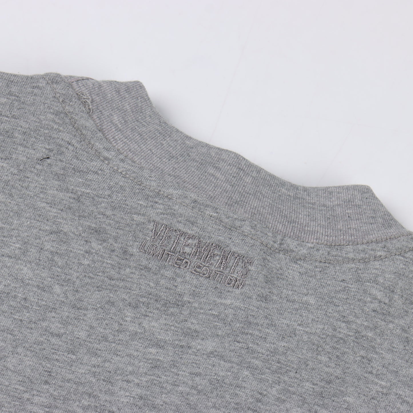 VETEMENTS T-SHIRT - SUPER CLONE