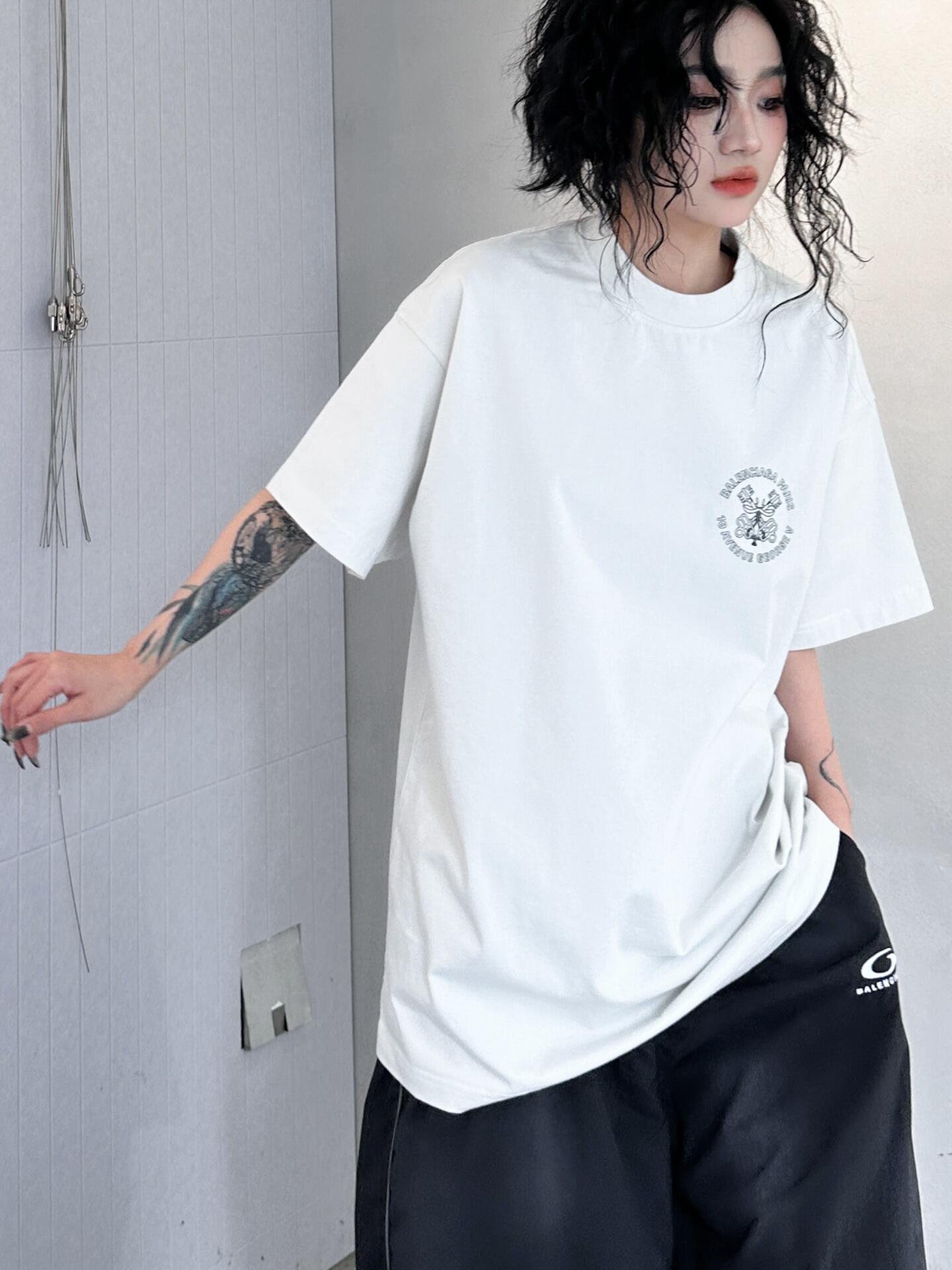 BALENCIAGA T-SHIRT - SUPER CLONE