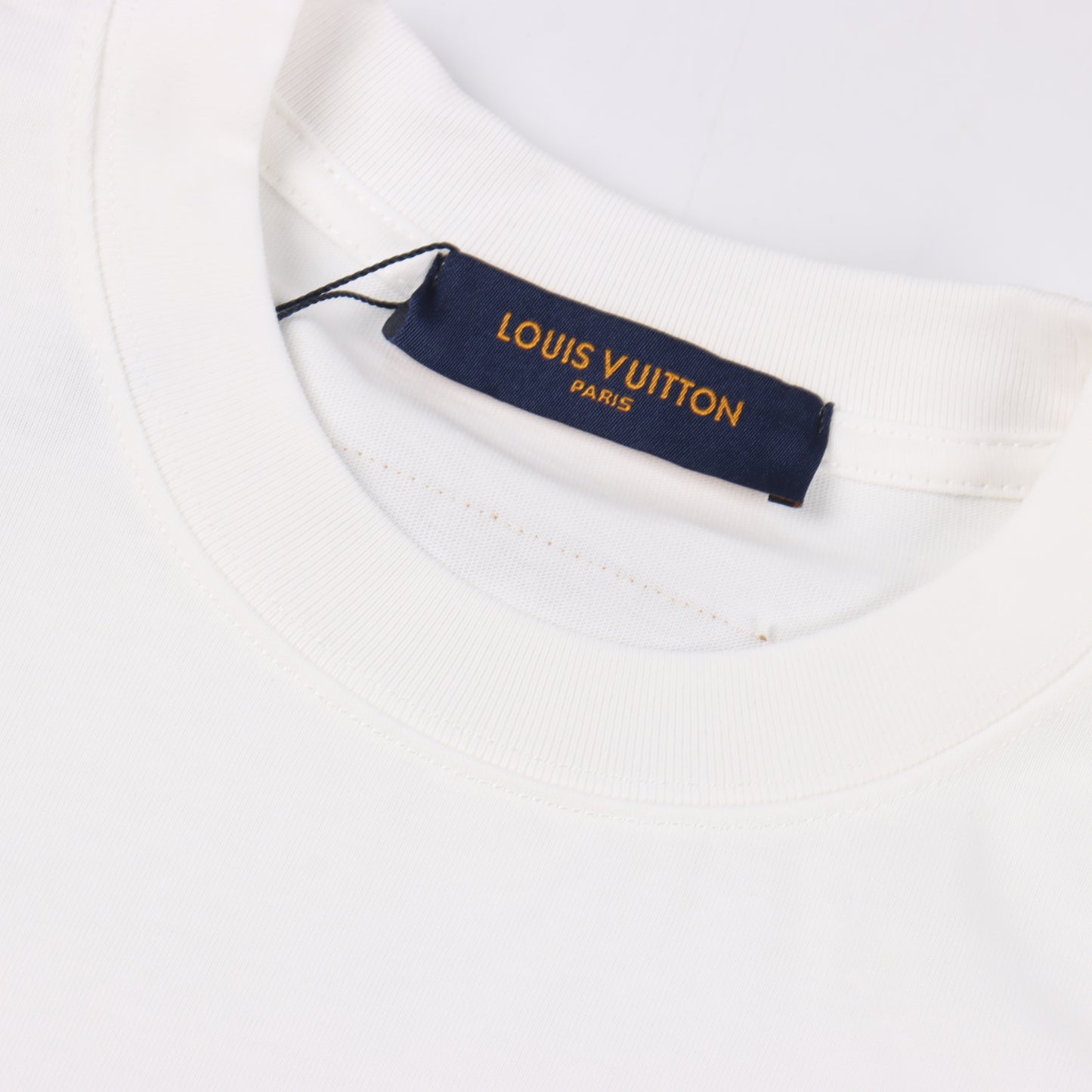 LOUIS VUITTON T-SHIRT - SUPER CLONE