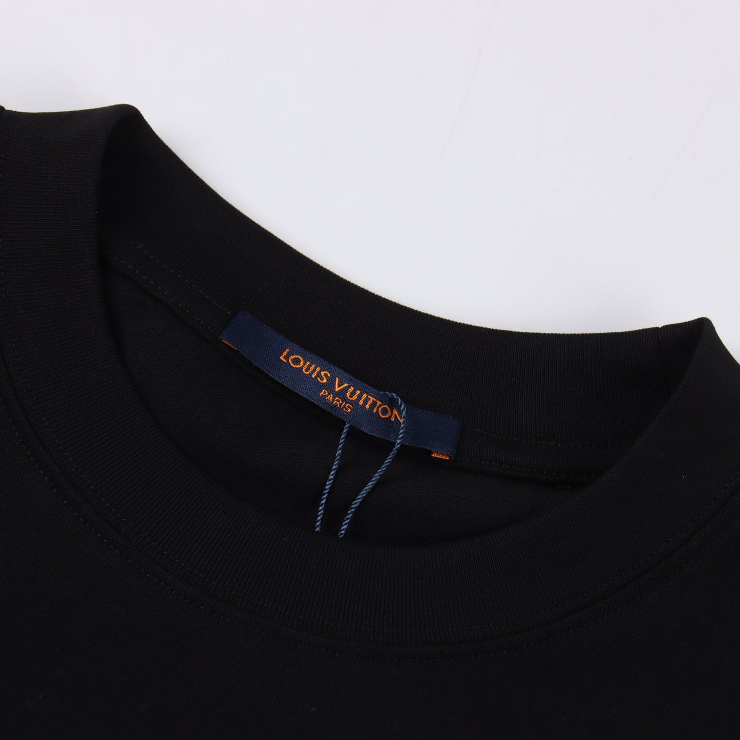 LOUIS VUITTON T-SHIRT - SUPER CLONE