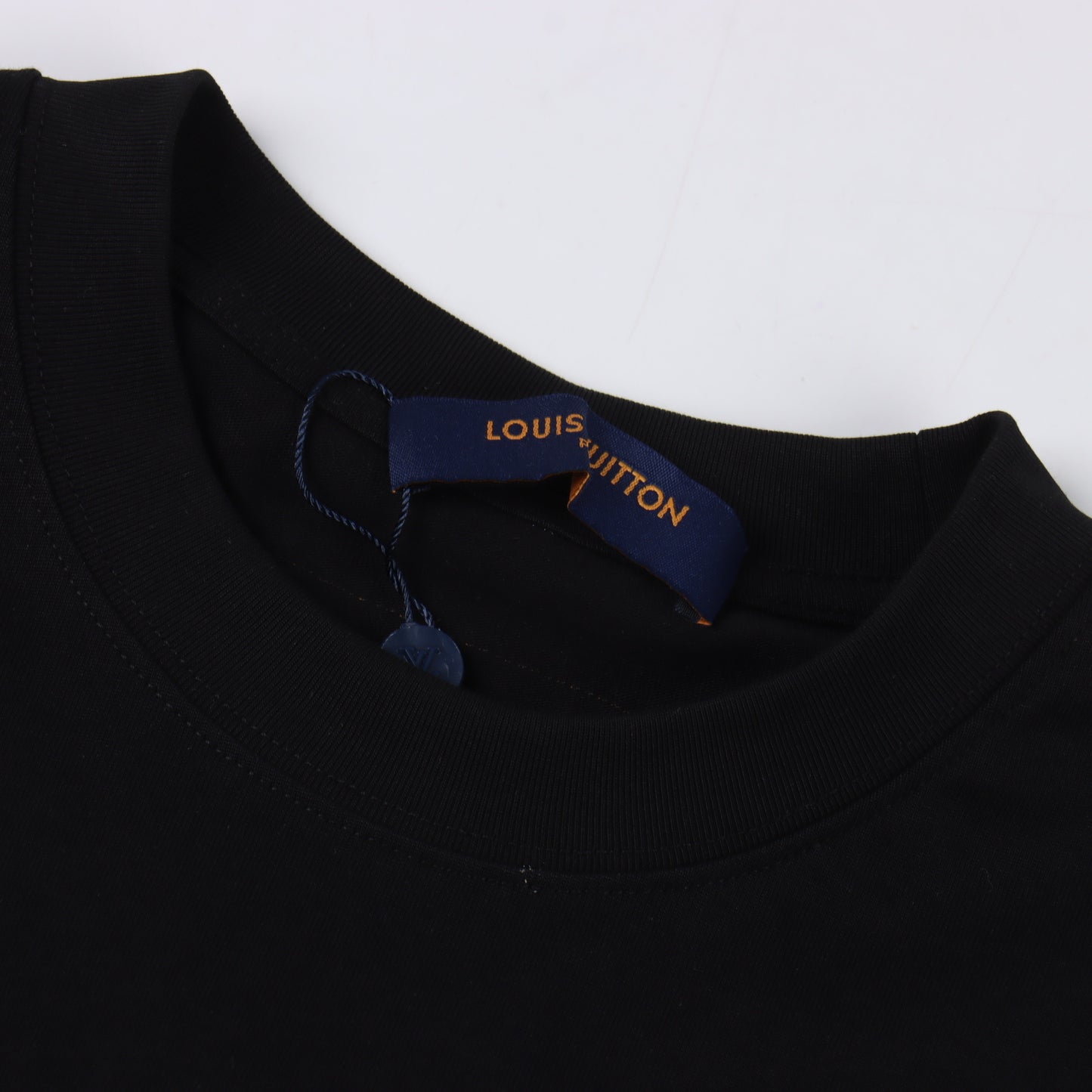 LOUIS VUITTON T-SHIRT - SUPER CLONE