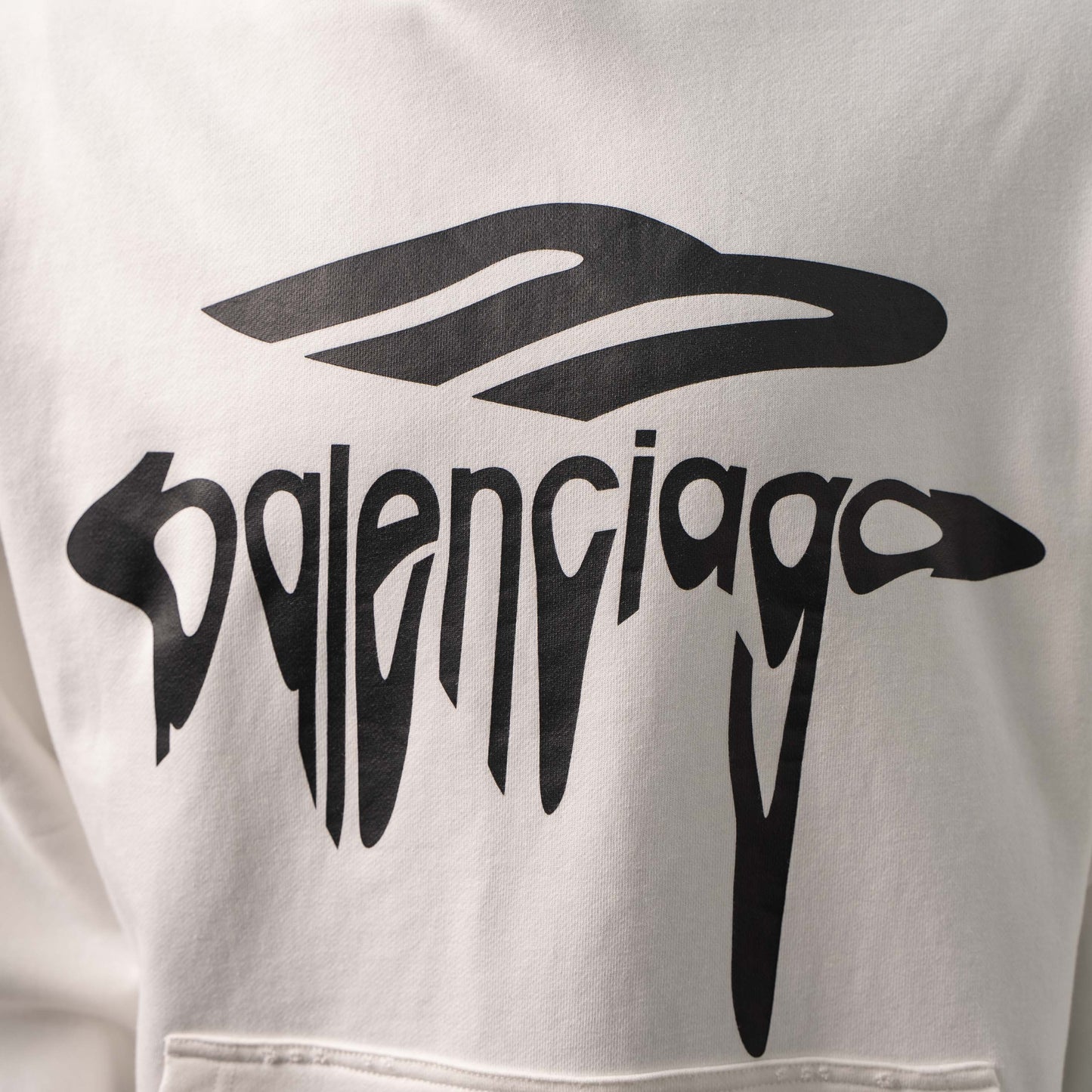 BALENCIAGA DISTRESSED LIQUID LOGO HOODIE – 1:1 HIGH END