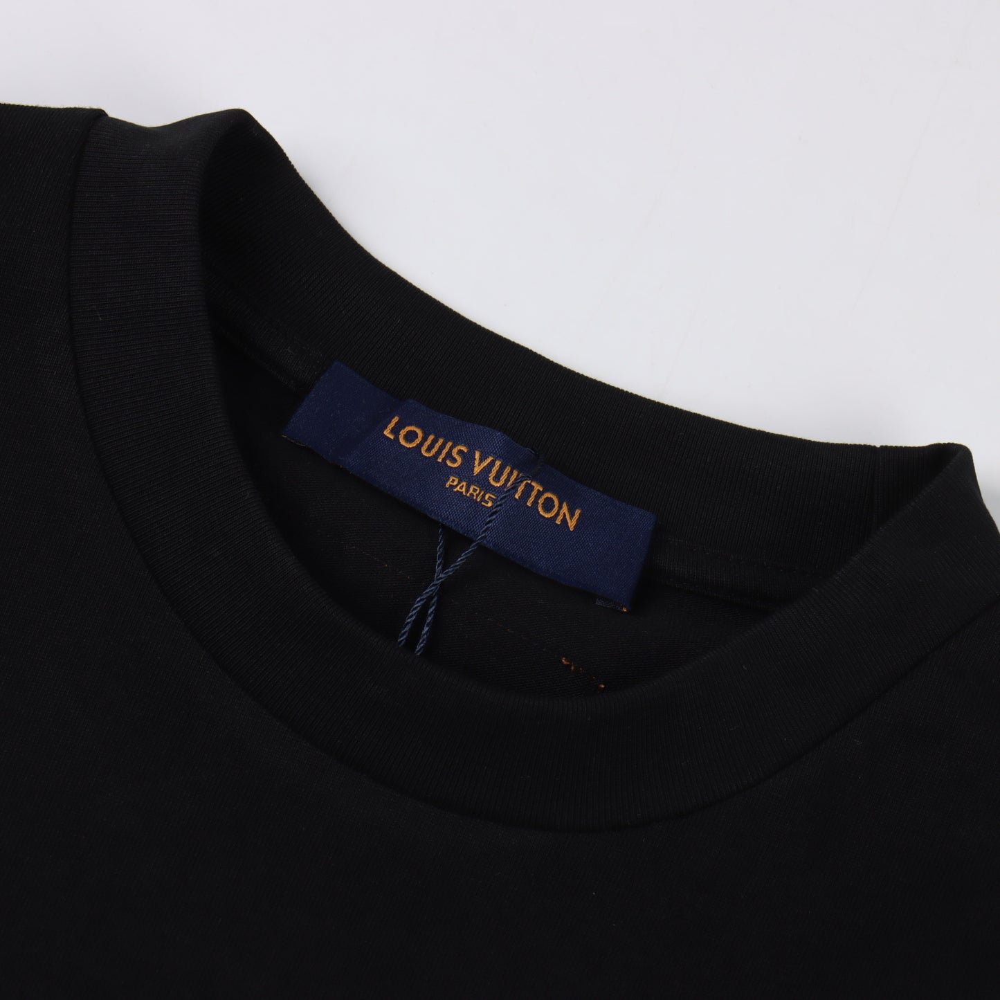 LOUIS VUITTON T-SHIRT - SUPER CLONE