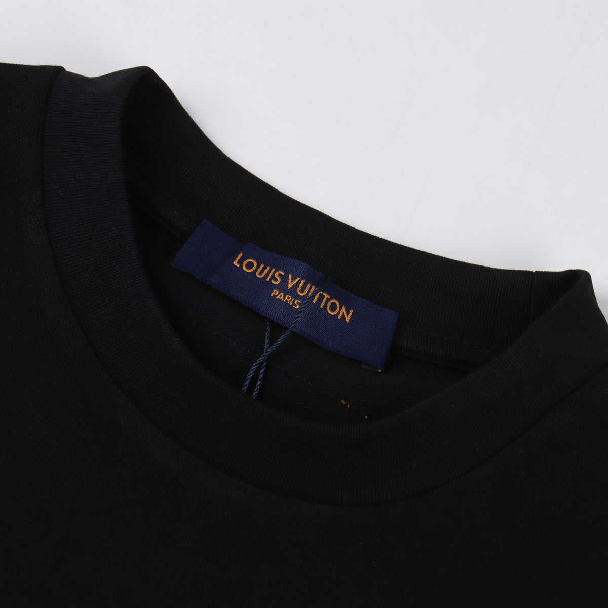 LOUIS VUITTON T-SHIRT - SUPER CLONE