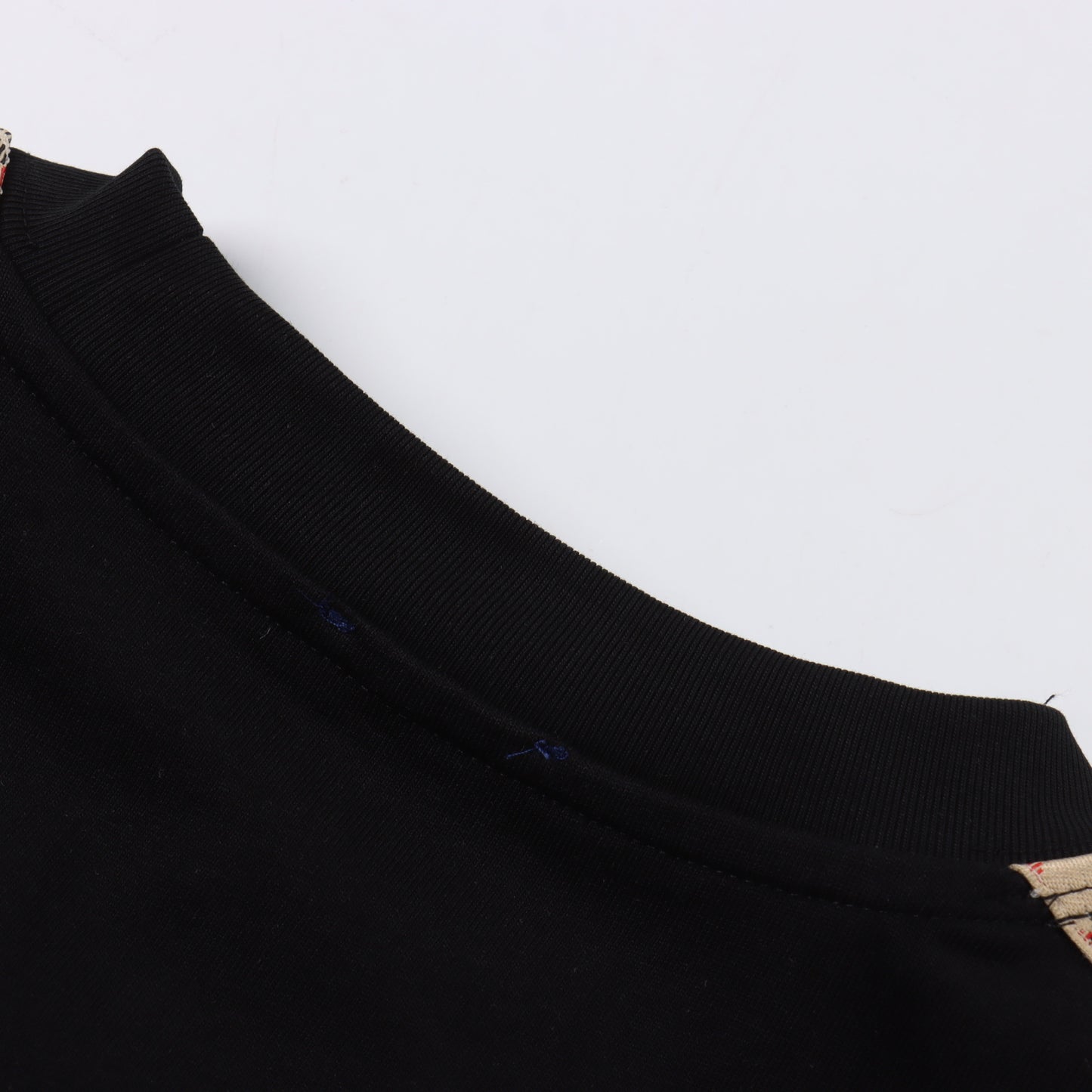BURBERRY T-SHIRT - SUPER CLONE