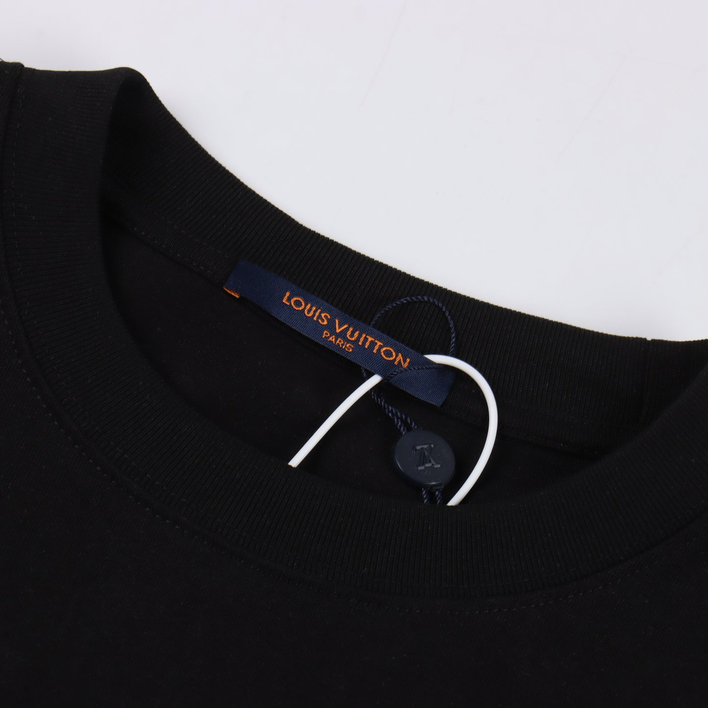 LOUIS VUITTON T-SHIRT - SUPER CLONE