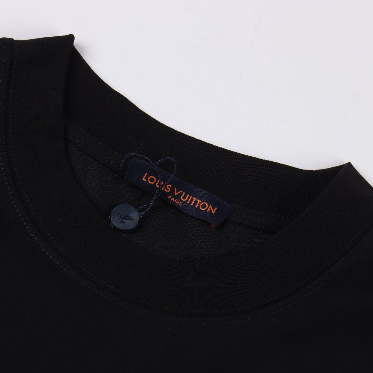 LOUIS VUITTON T-SHIRT - SUPER CLONE