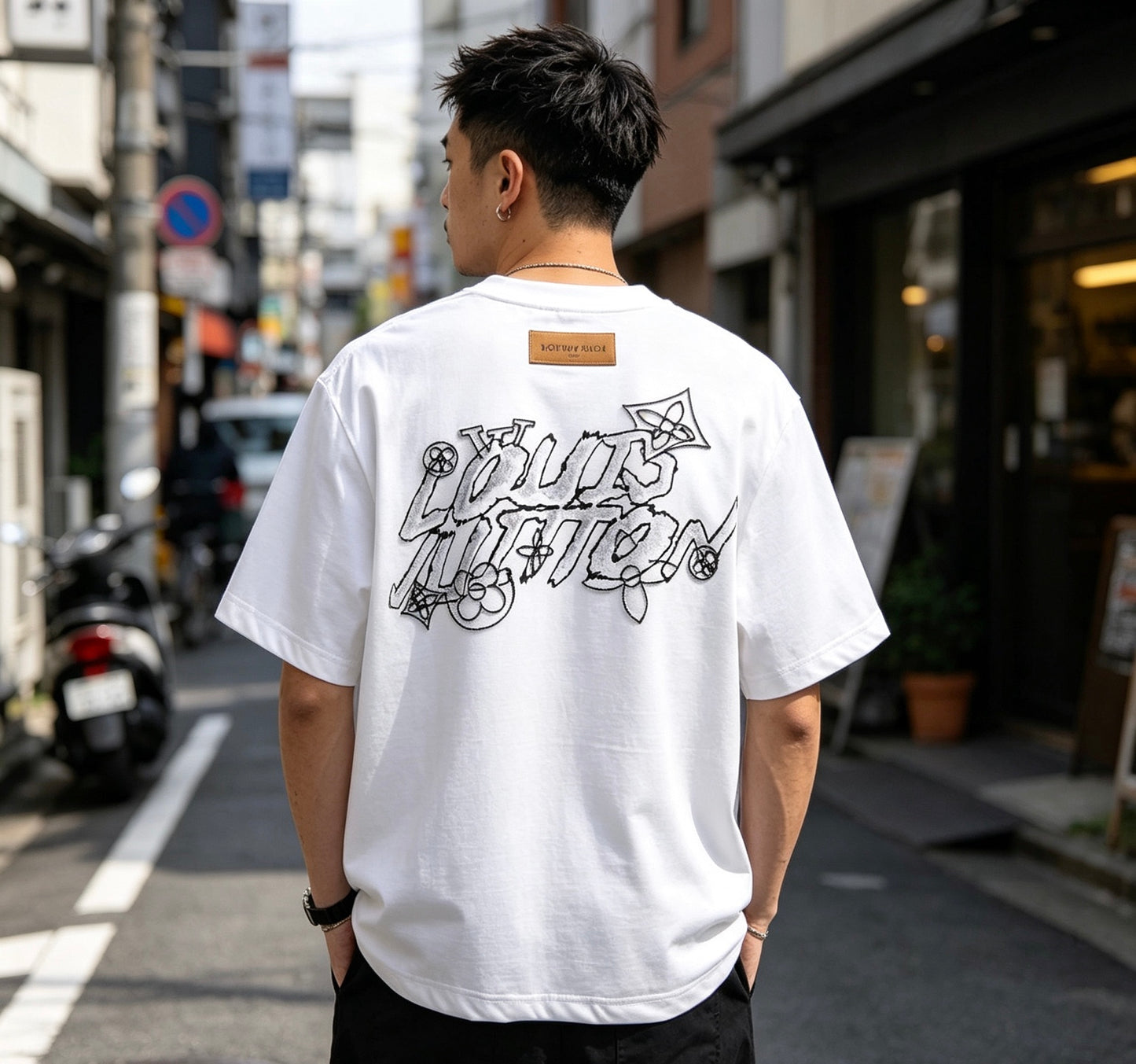 LOUIS VUITTON T-SHIRT - SUPER CLONE