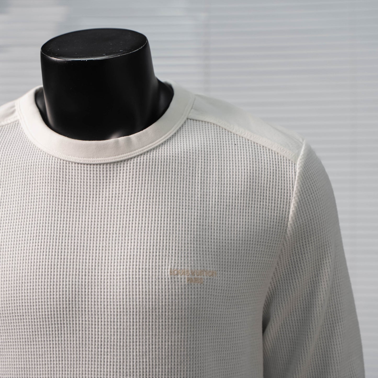 LOUIS VUITTON DAMIER EMBROIDERED LONG SLEEVE T-SHIRT – 1:1 HIGH END