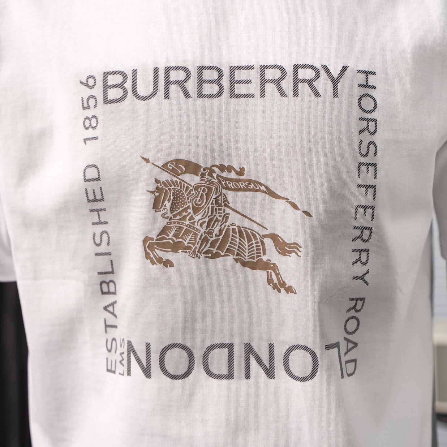 BURBERRY PRORSUM HORSEFERRY LOGO T-SHIRT – 1:1 HIGH END